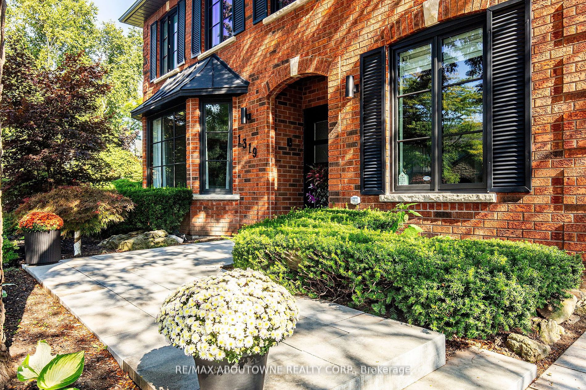 1319 Greeneagle Dr