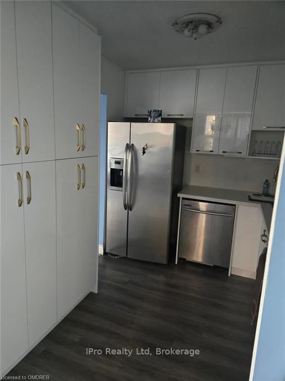 2345 CONFEDERATION Pkwy, #204