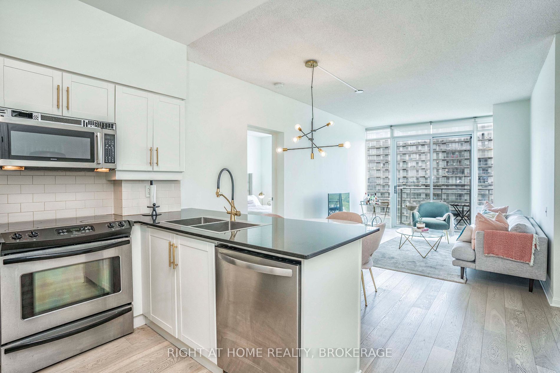 15 Windermere Ave, #2301