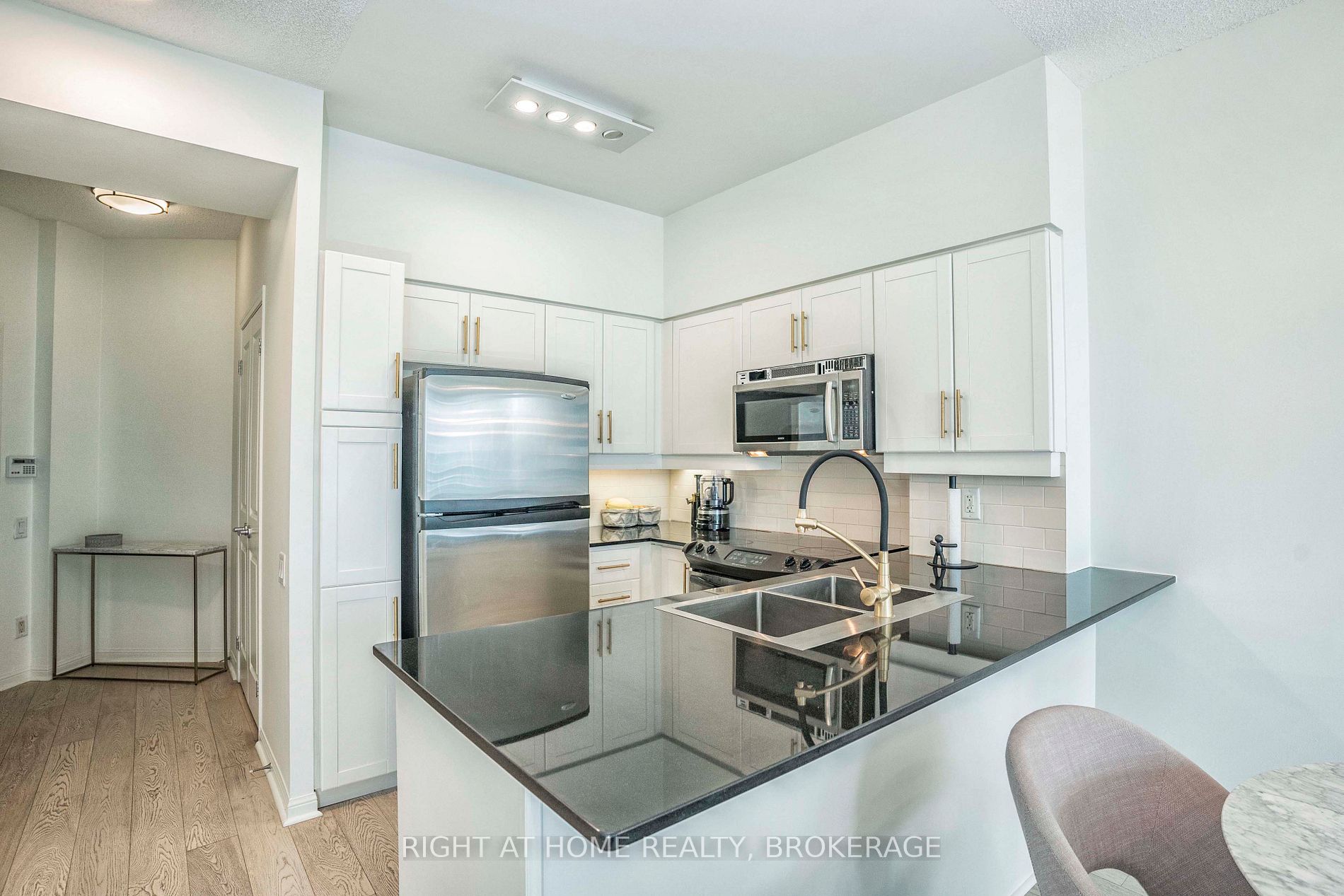 15 Windermere Ave, #2301