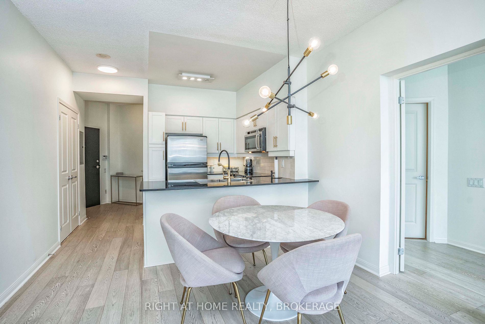 15 Windermere Ave, #2301