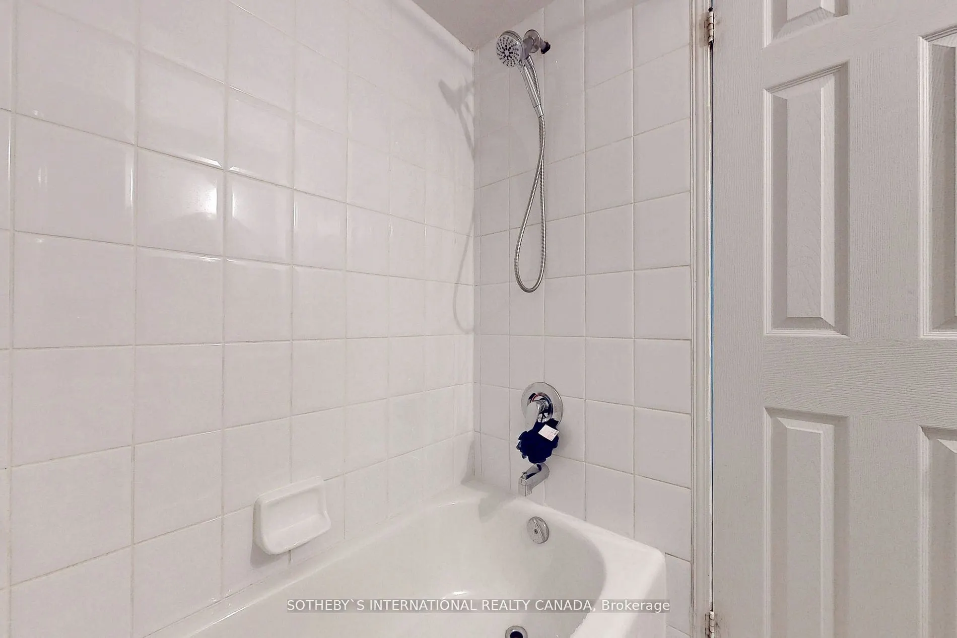 50 Strathaven Dr, #119