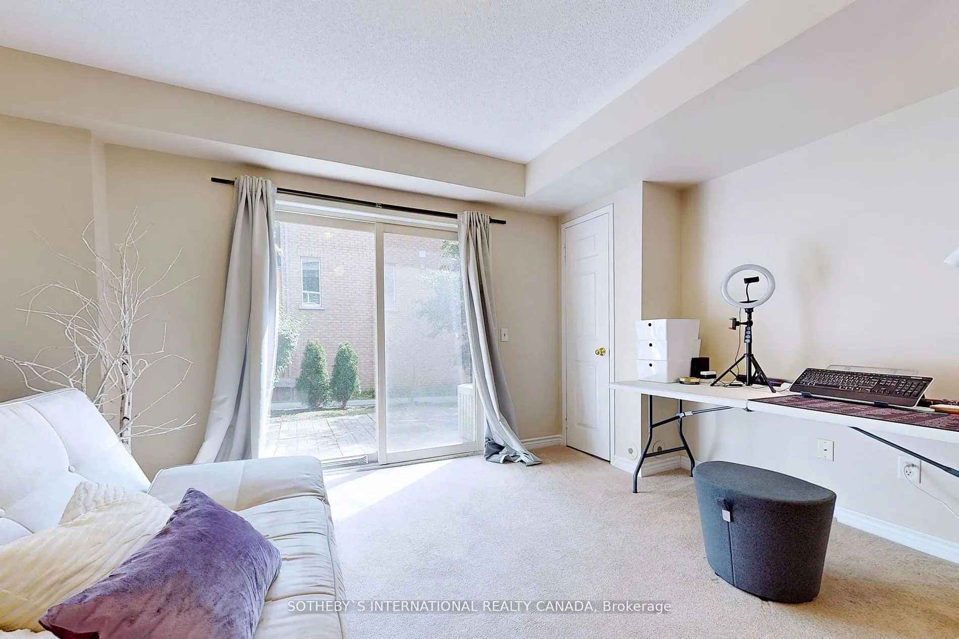 50 Strathaven Dr, #119