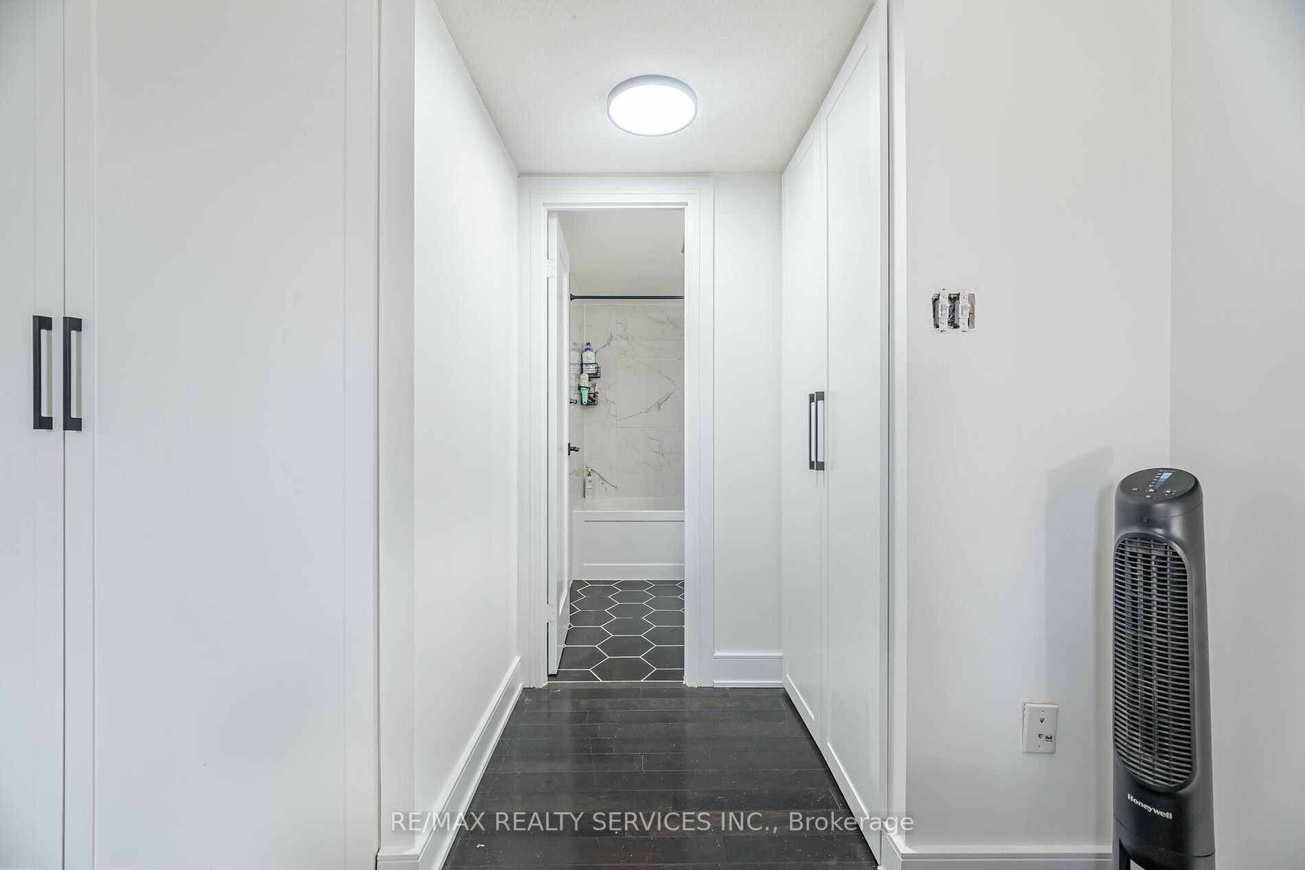 20 Mississauga Valley Blvd, #1604