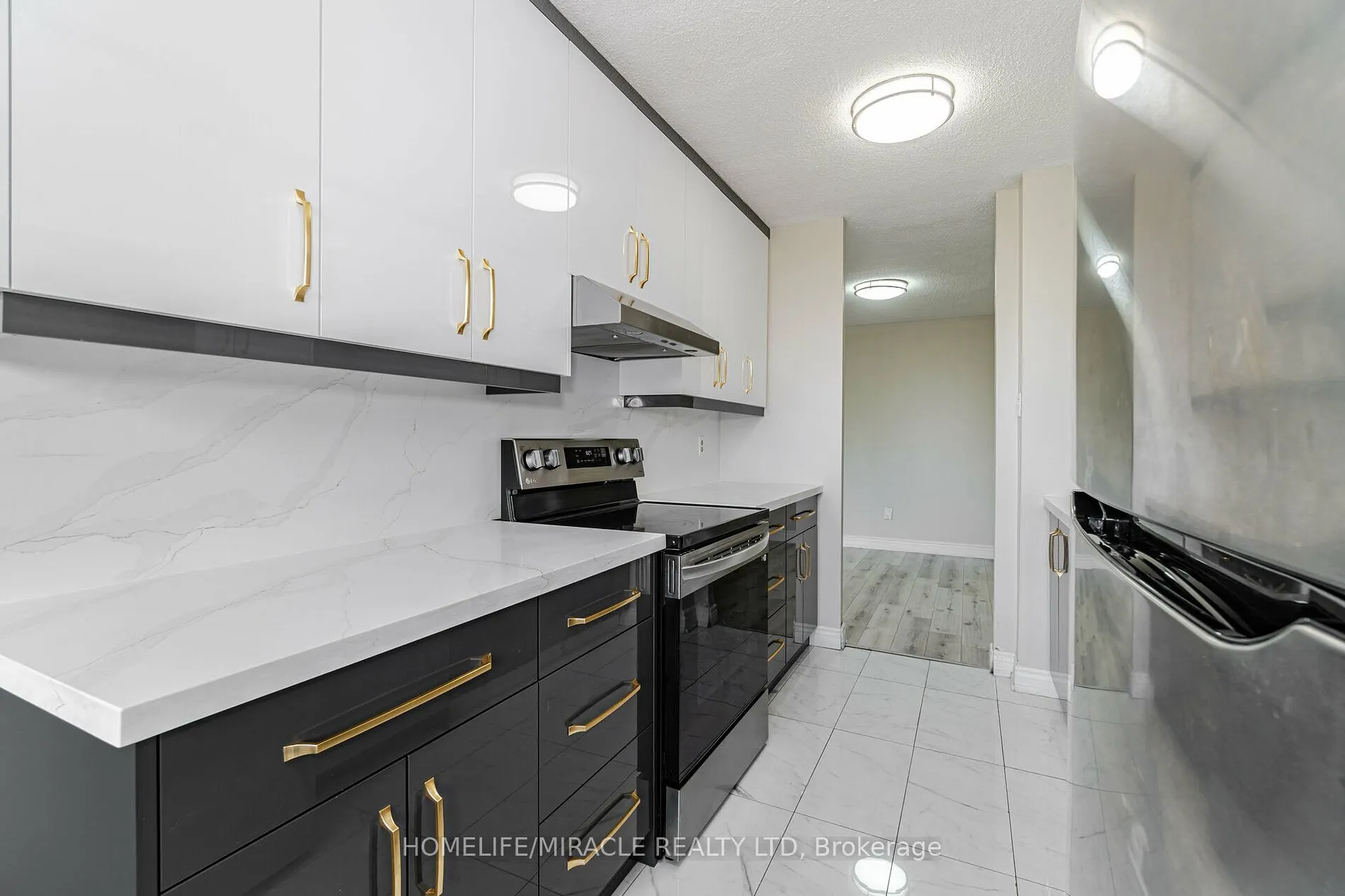 25 KENSINGTON Rd, #410