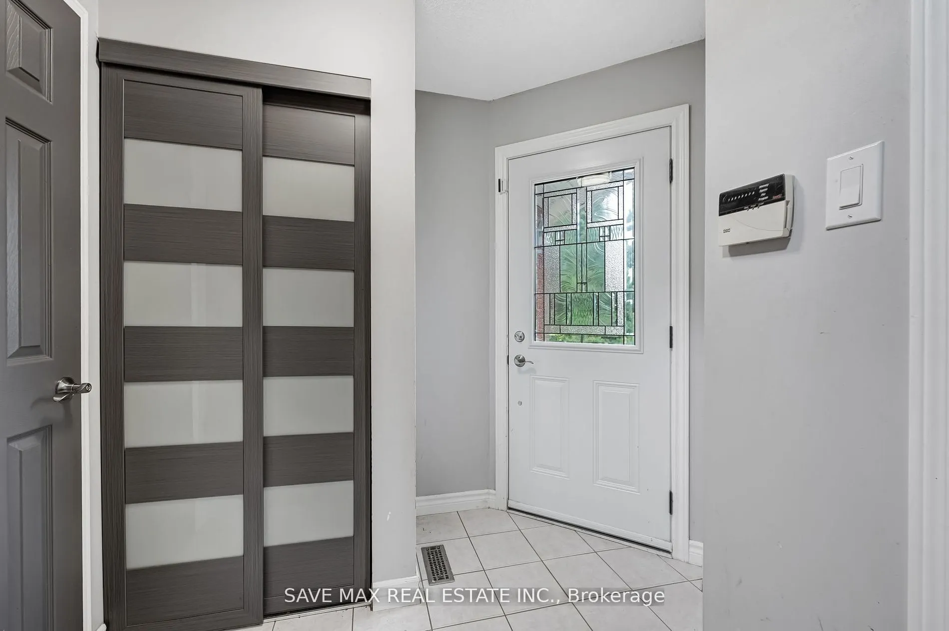 53 Smith Dr