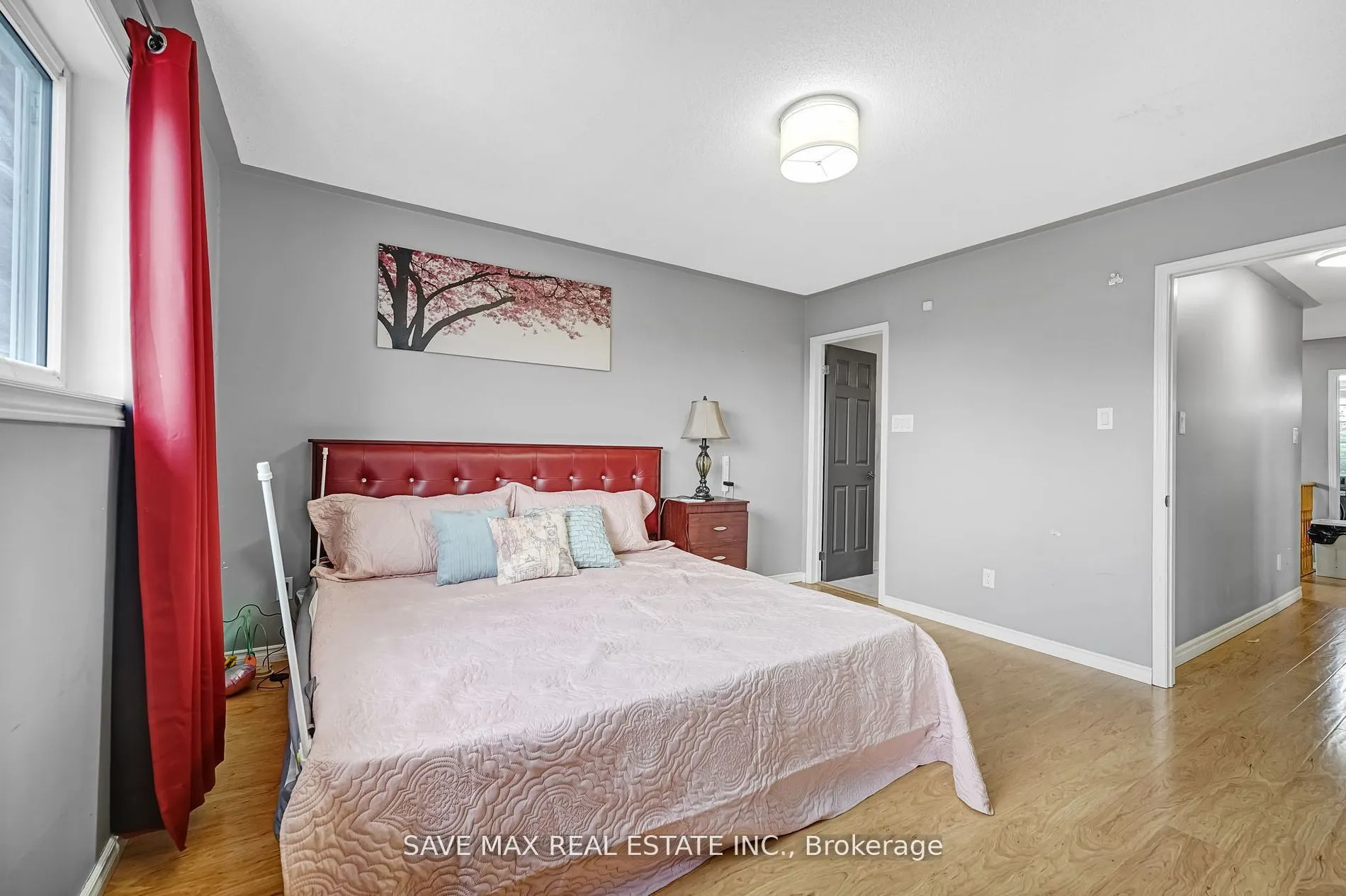 53 Smith Dr