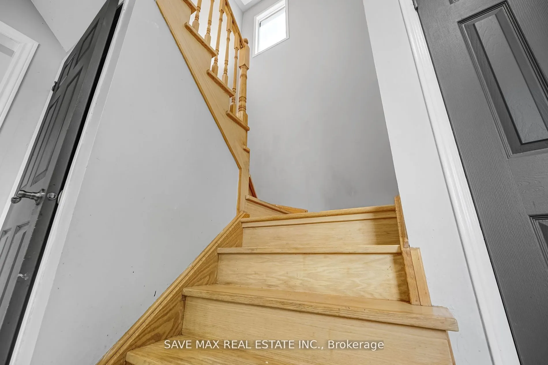53 Smith Dr