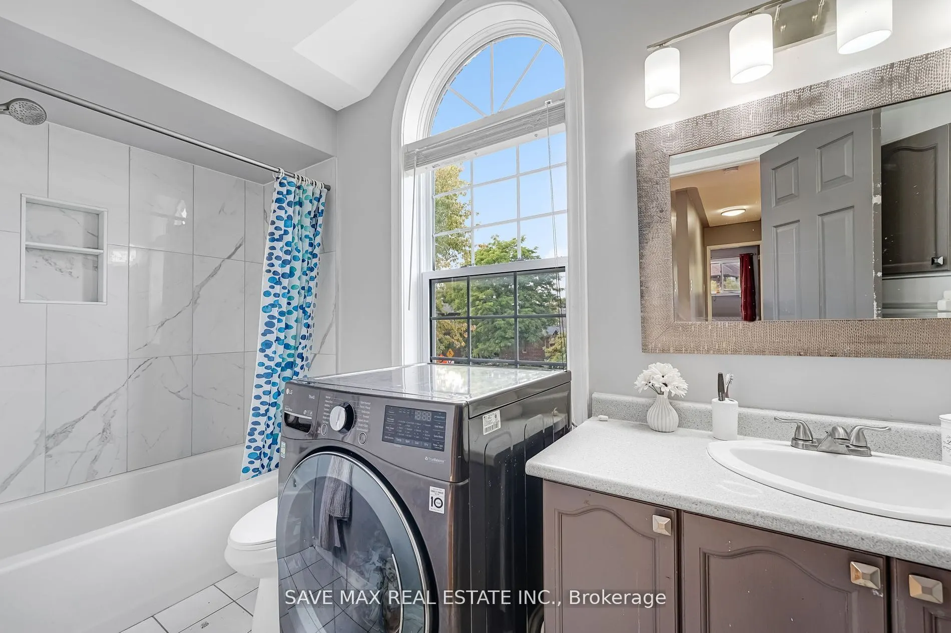 53 Smith Dr