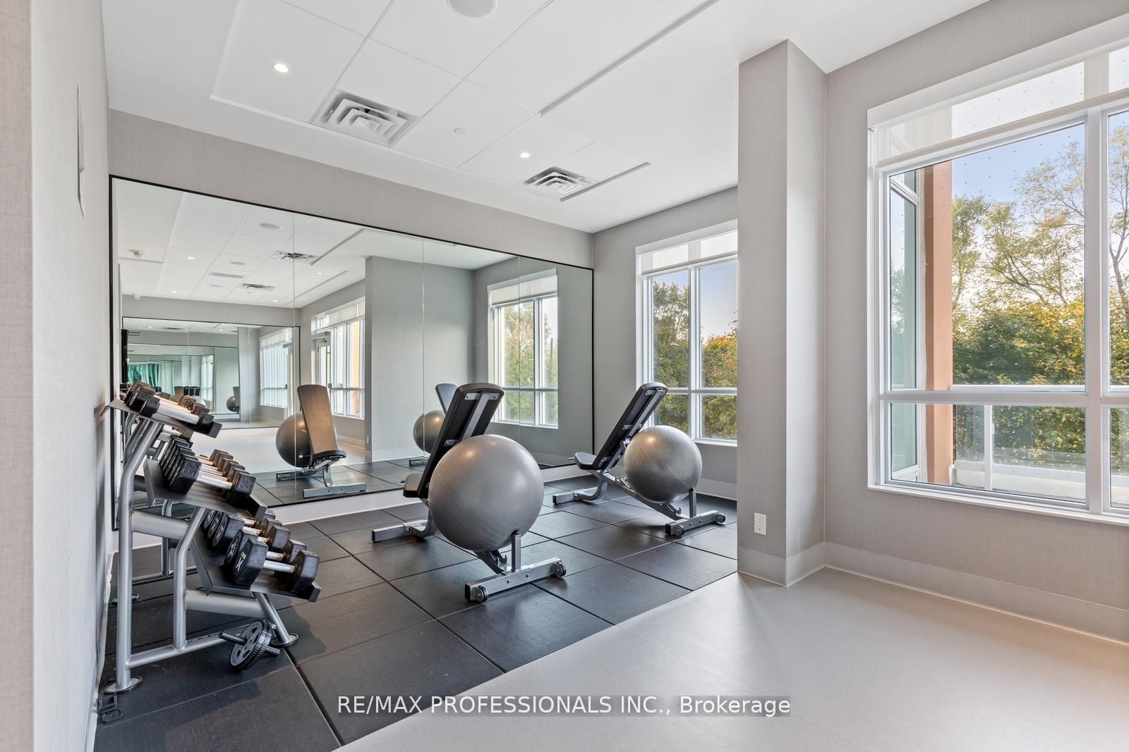 10 Wilby Cres, #1603