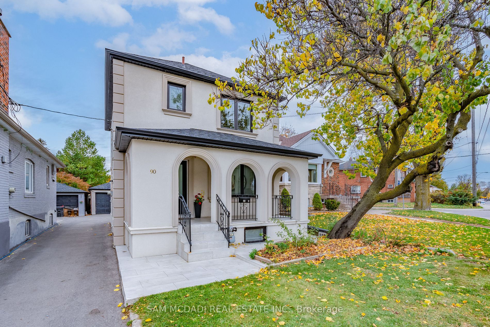 90A Bicknell Ave