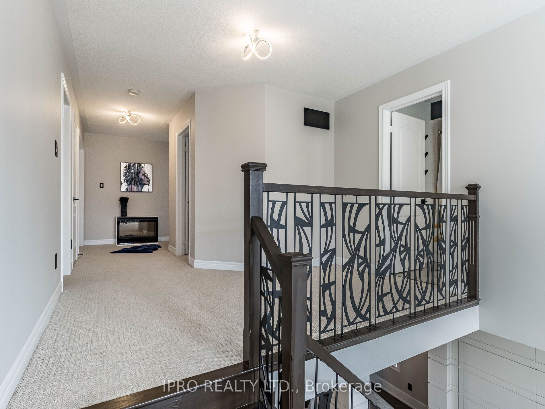 55 Stoneylake Ave