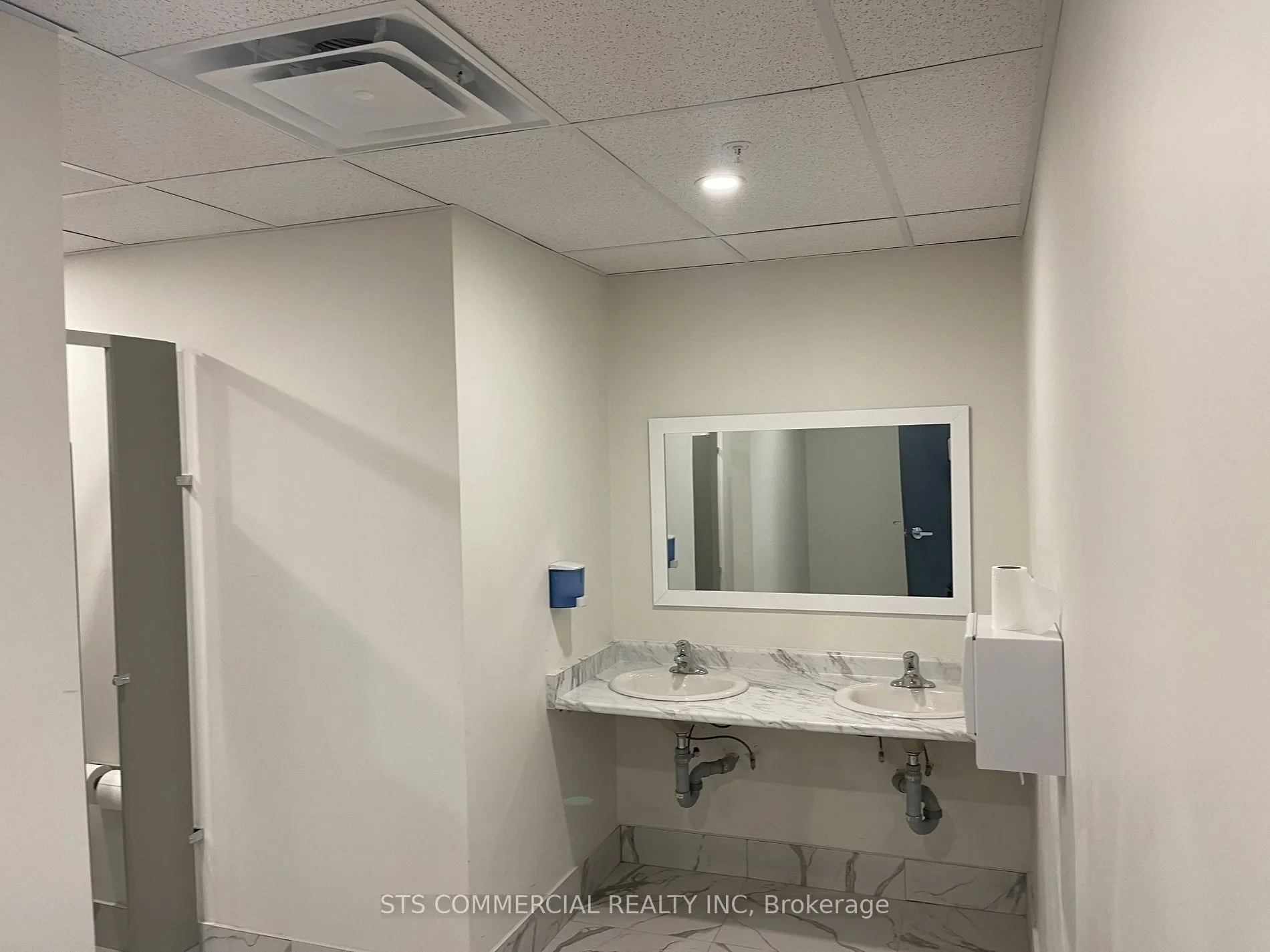 695 Riddell Road, #203
