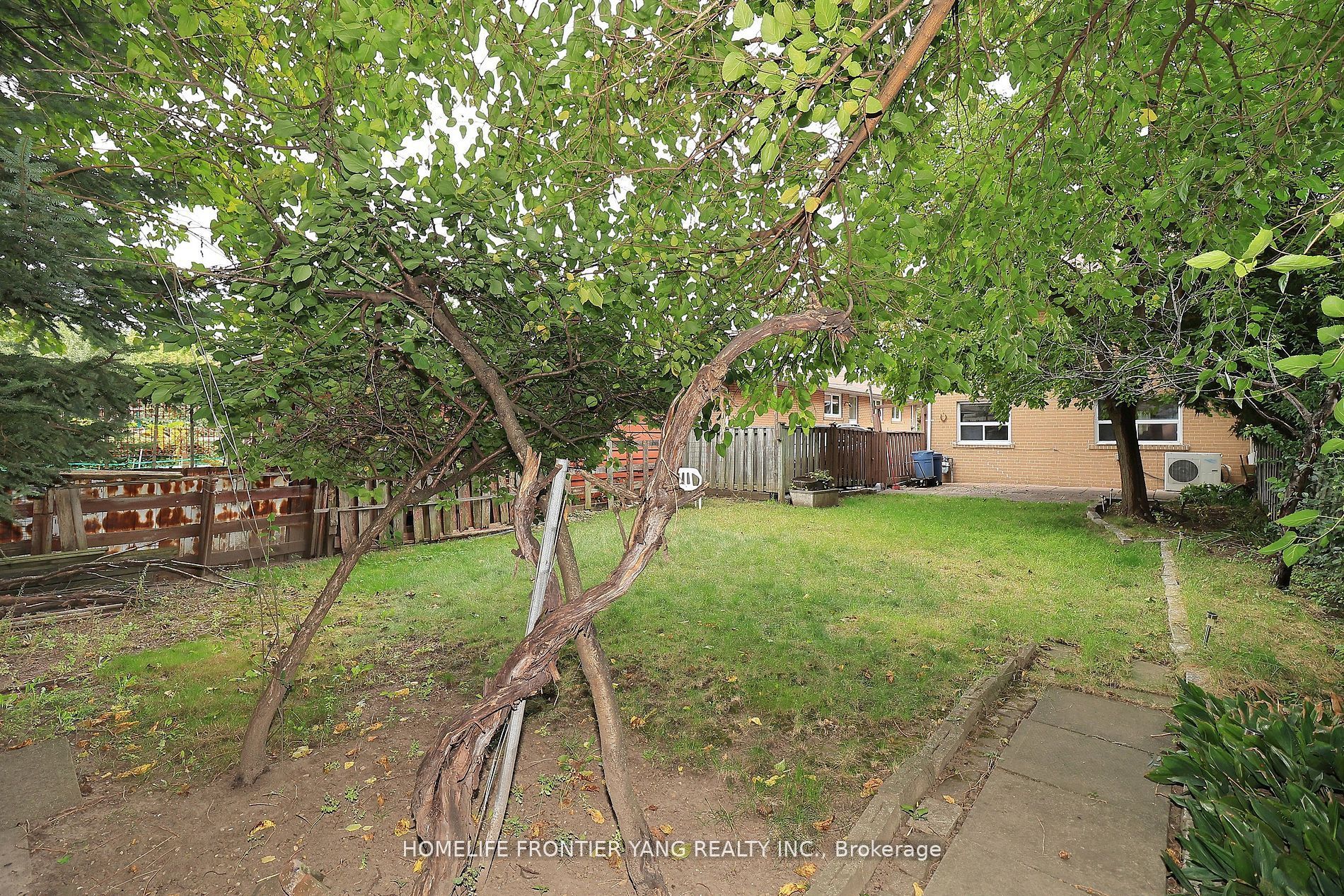 49 Graystone Gdns