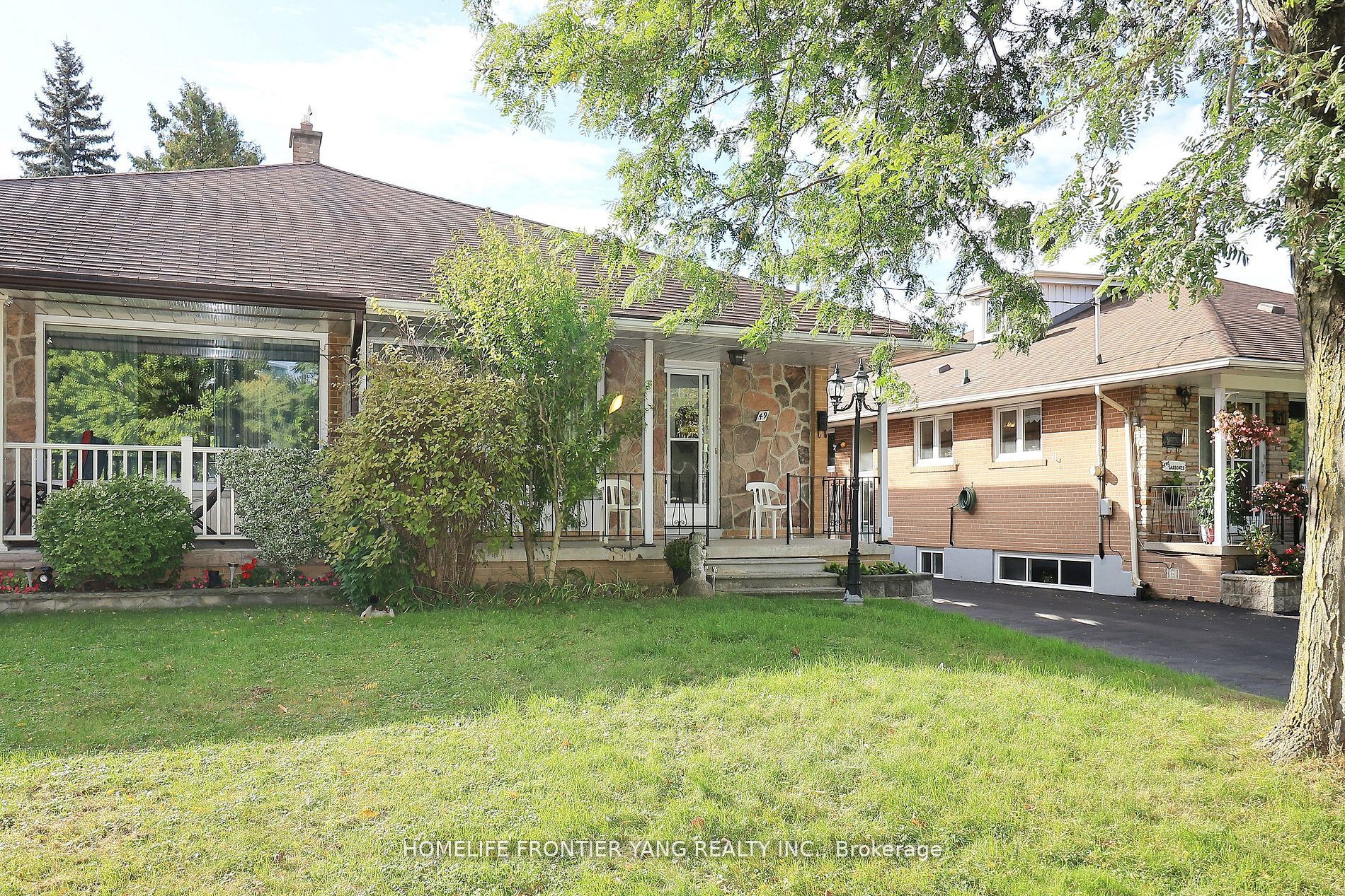 49 Graystone Gdns