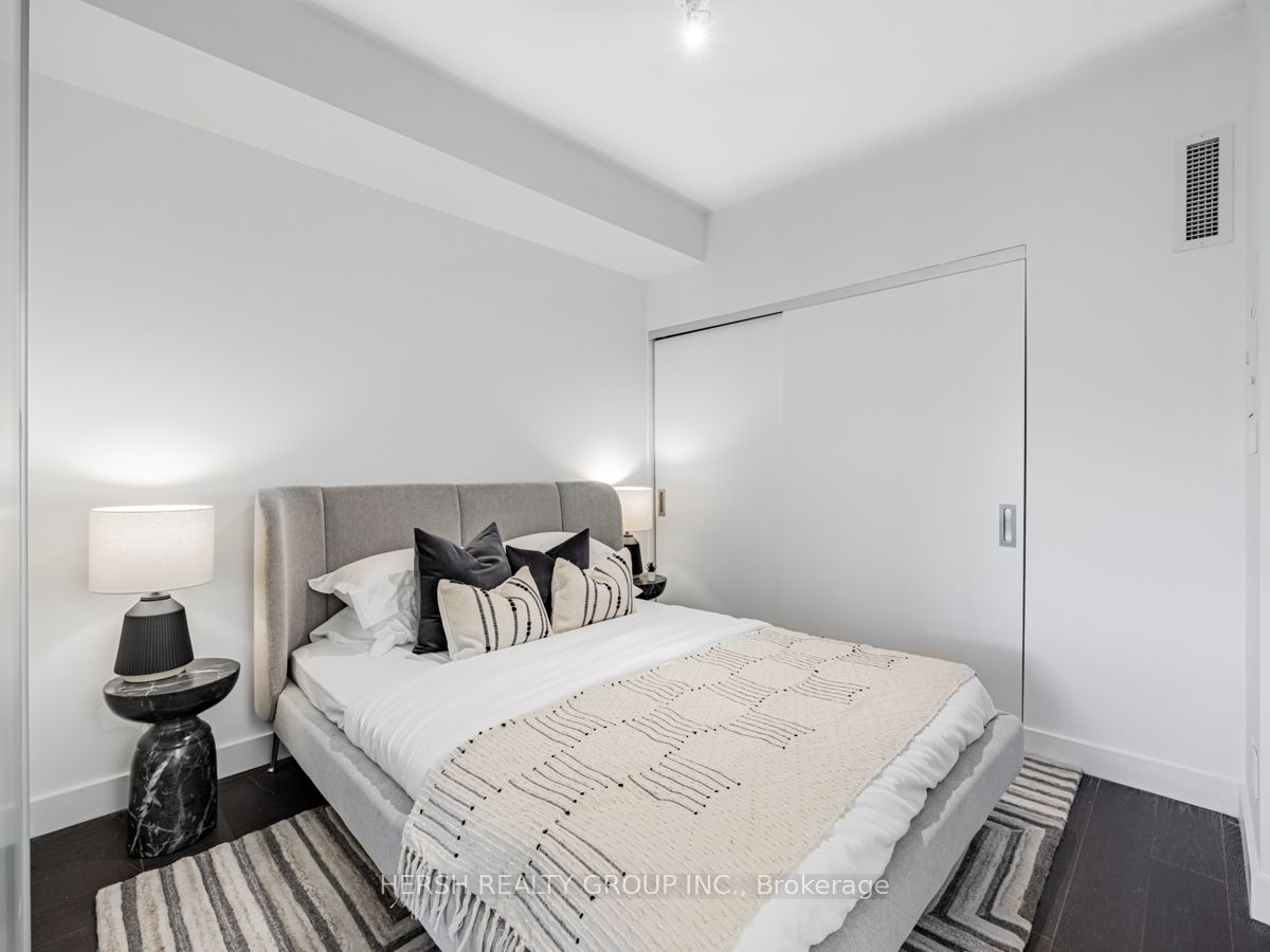 160 Kingsway Cres, #310