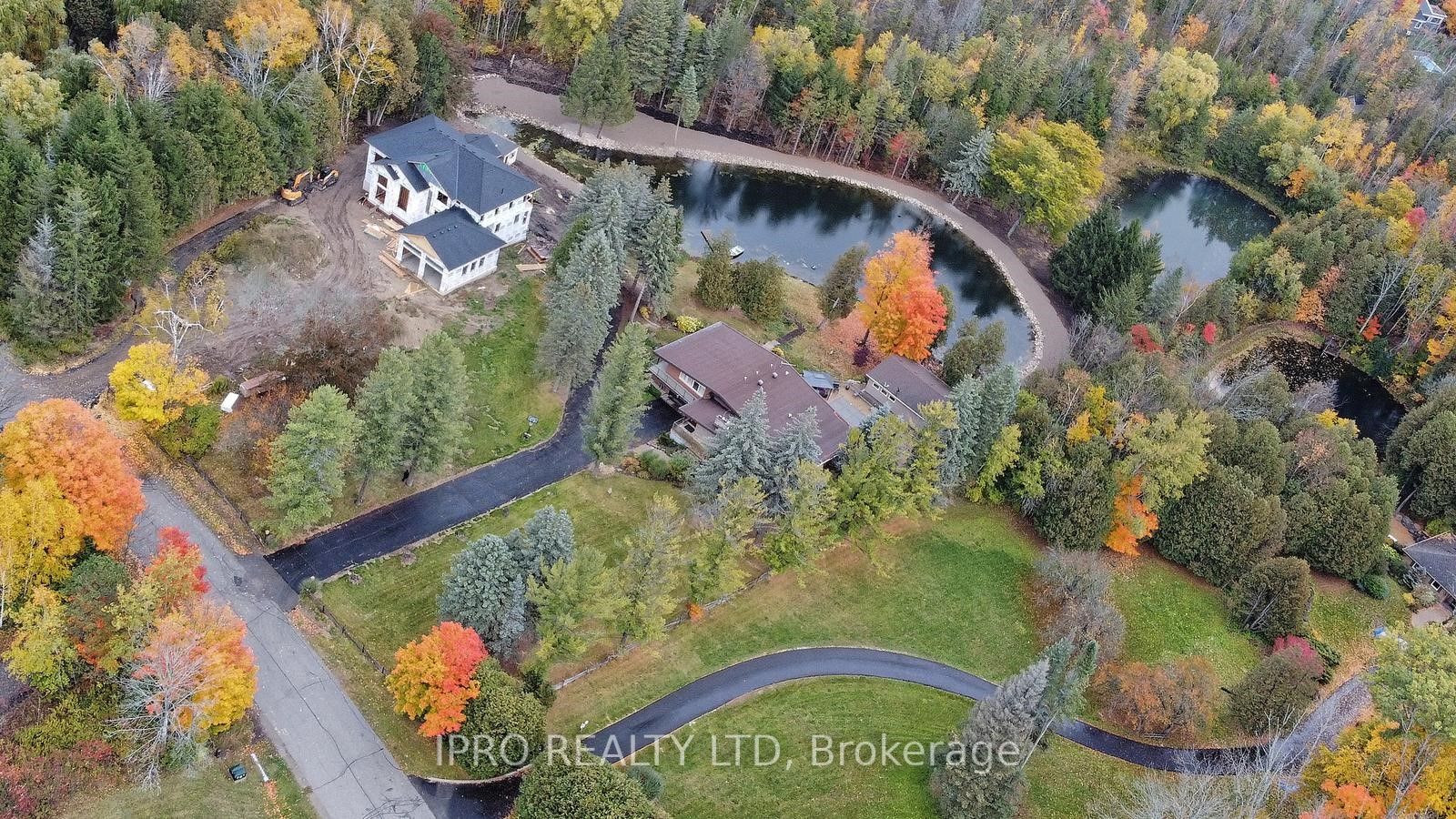 16 Cedar Dr