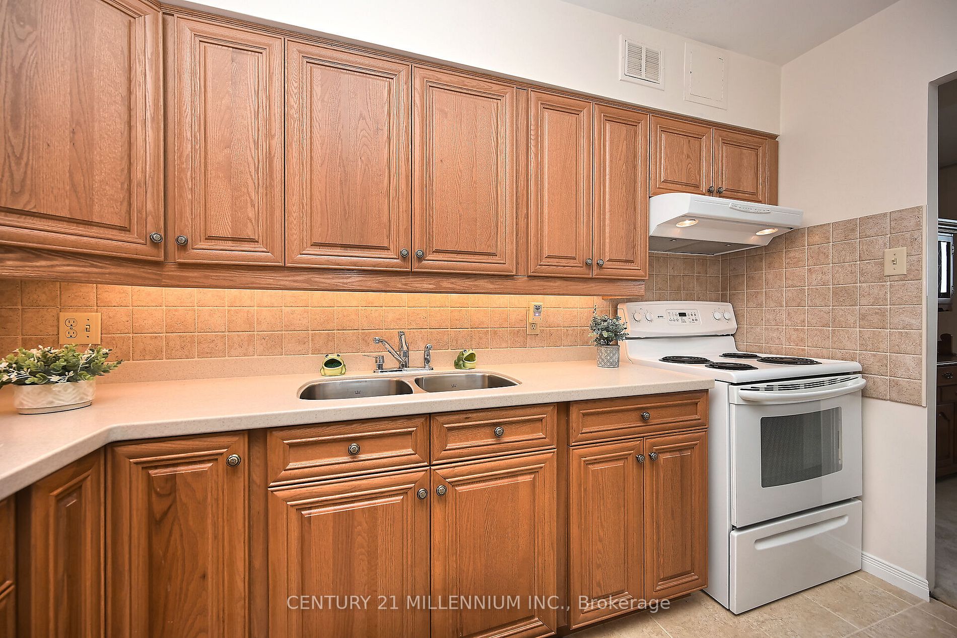 3533 Derry Rd E, #802