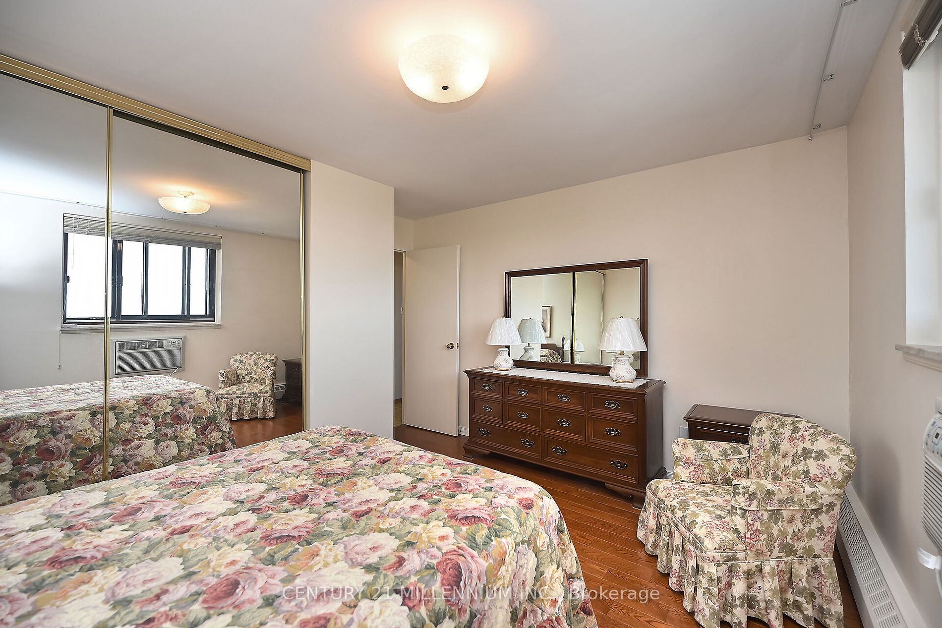3533 Derry Rd E, #802