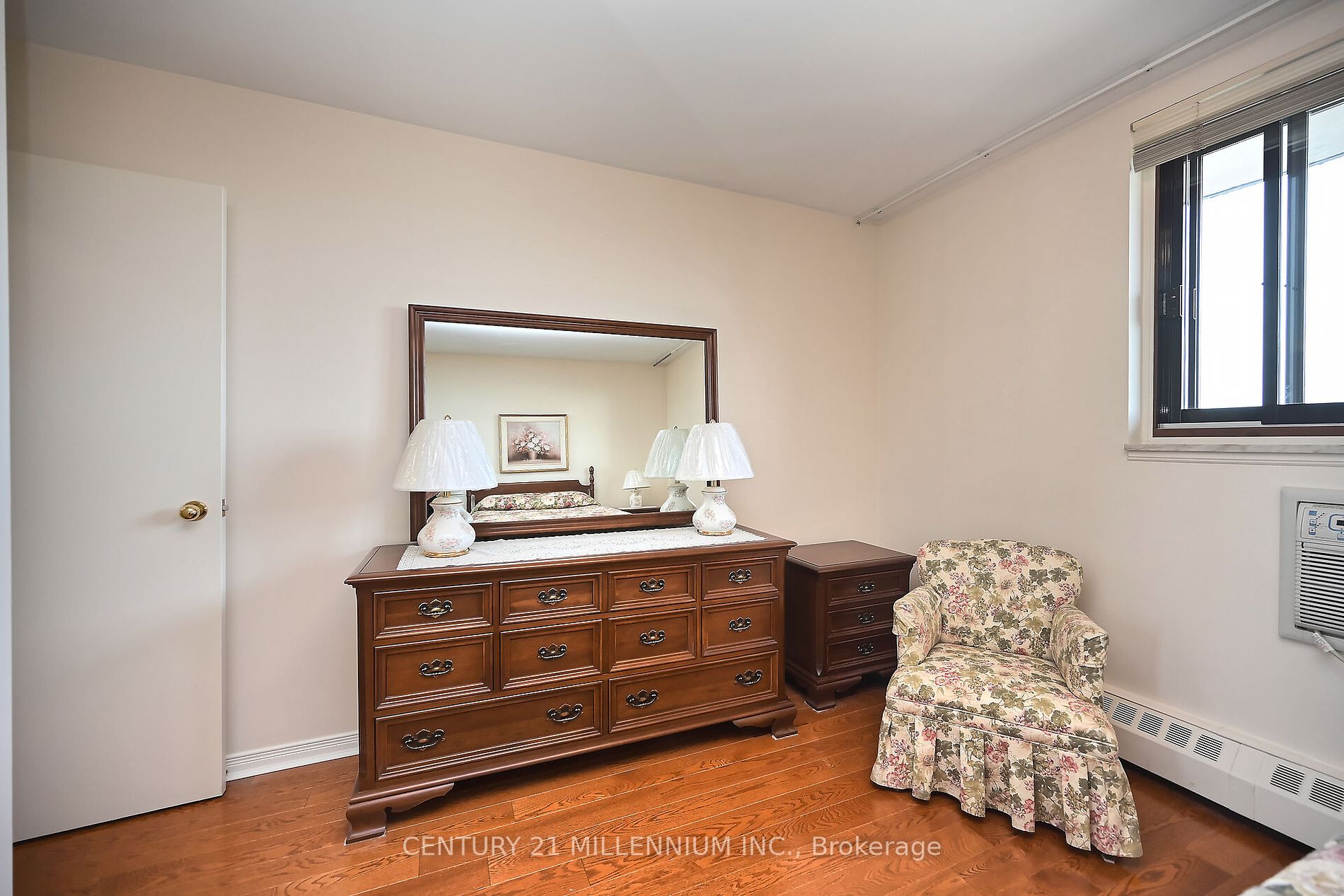 3533 Derry Rd E, #802