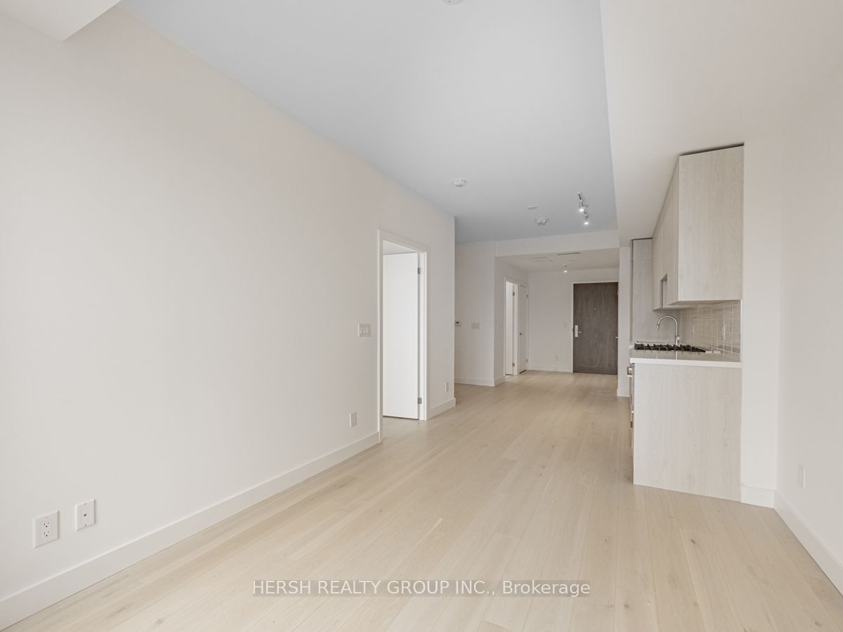 160 Kingsway Cres, #411
