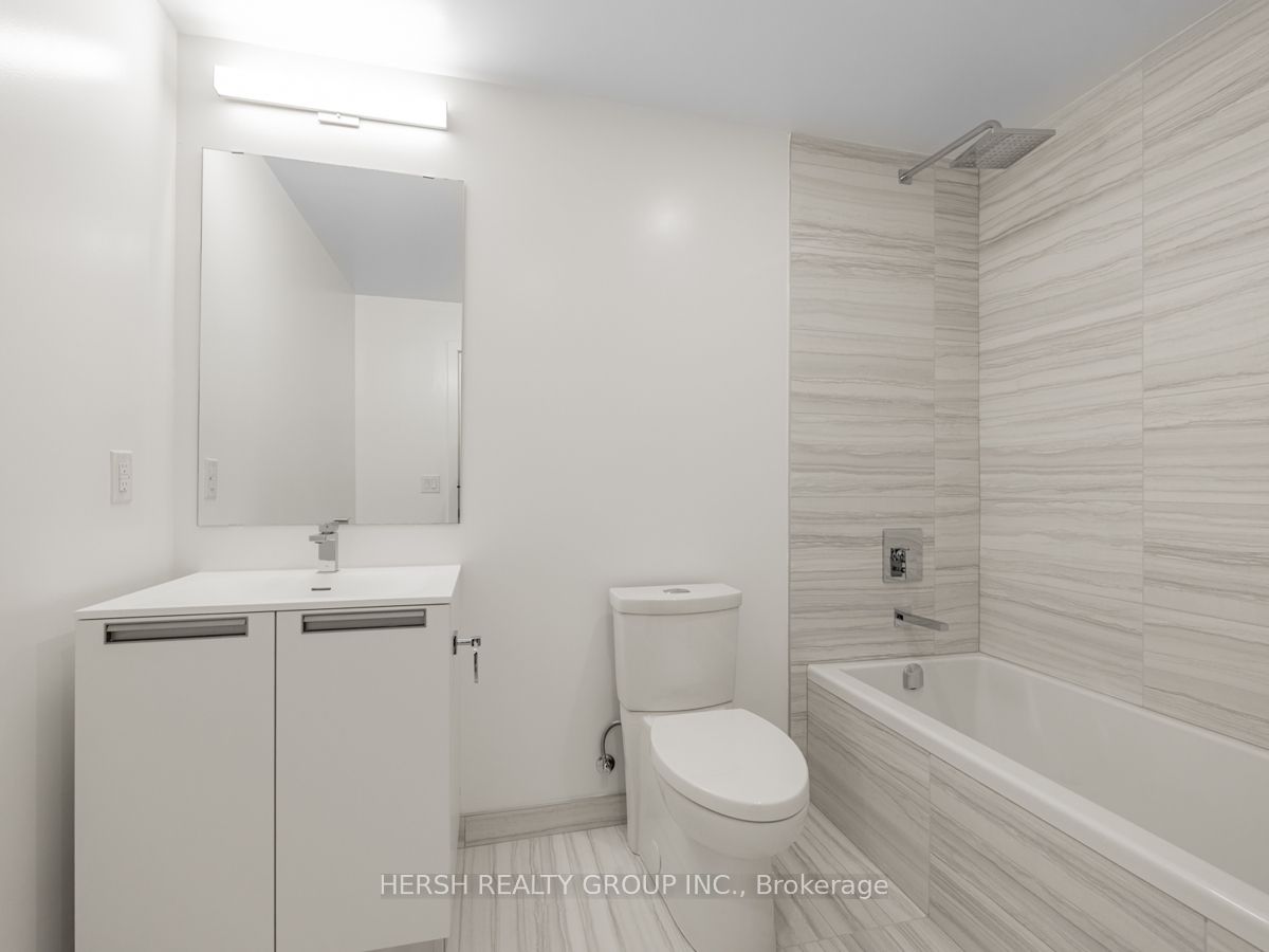 160 Kingsway Cres, #411
