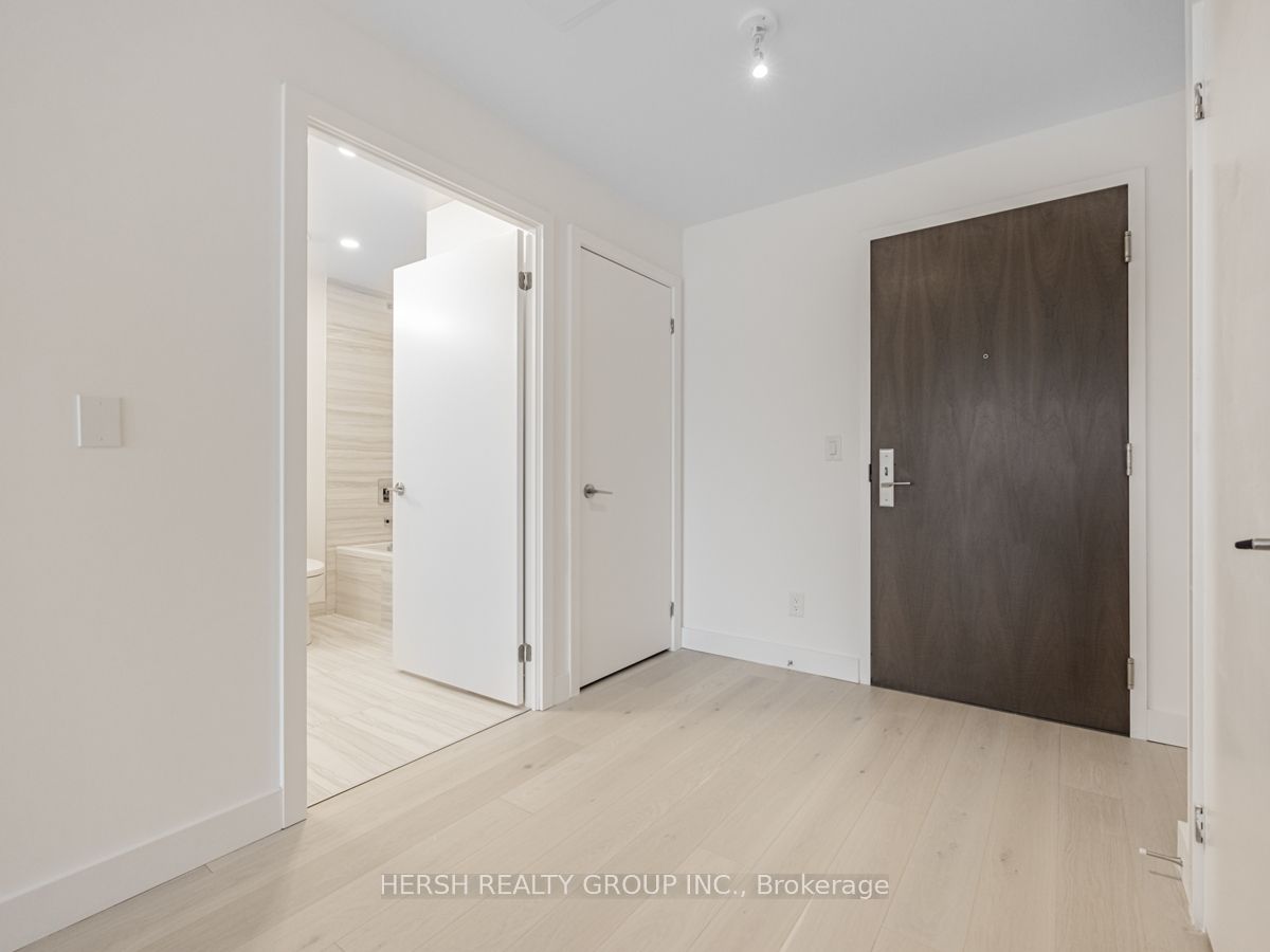 160 Kingsway Cres, #411