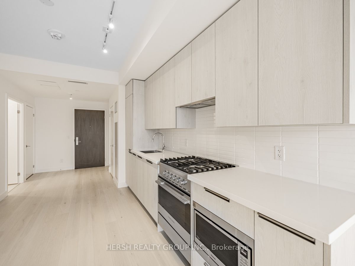 160 Kingsway Cres, #411