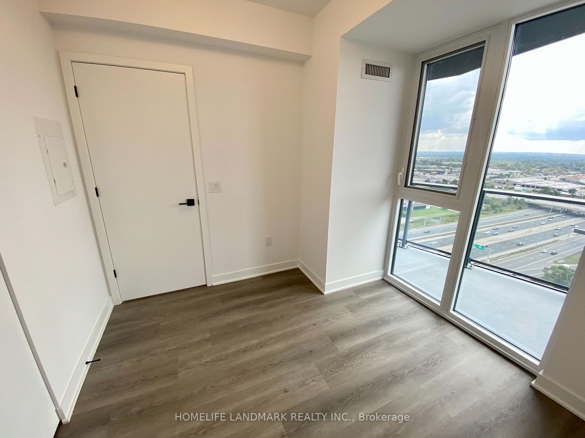 36 Zorra St, #2002