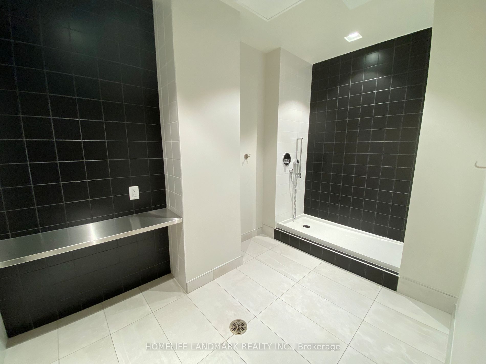 36 Zorra St, #2002