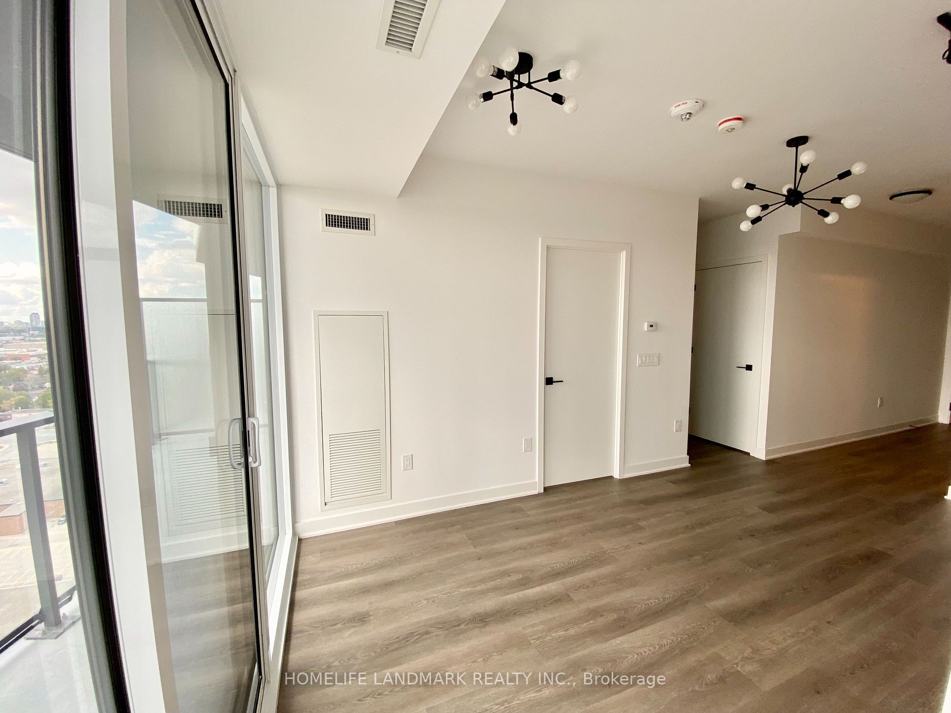 36 Zorra St, #2002