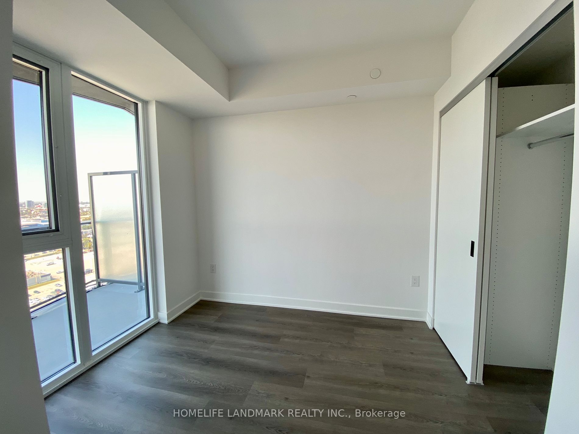 36 Zorra St, #2002