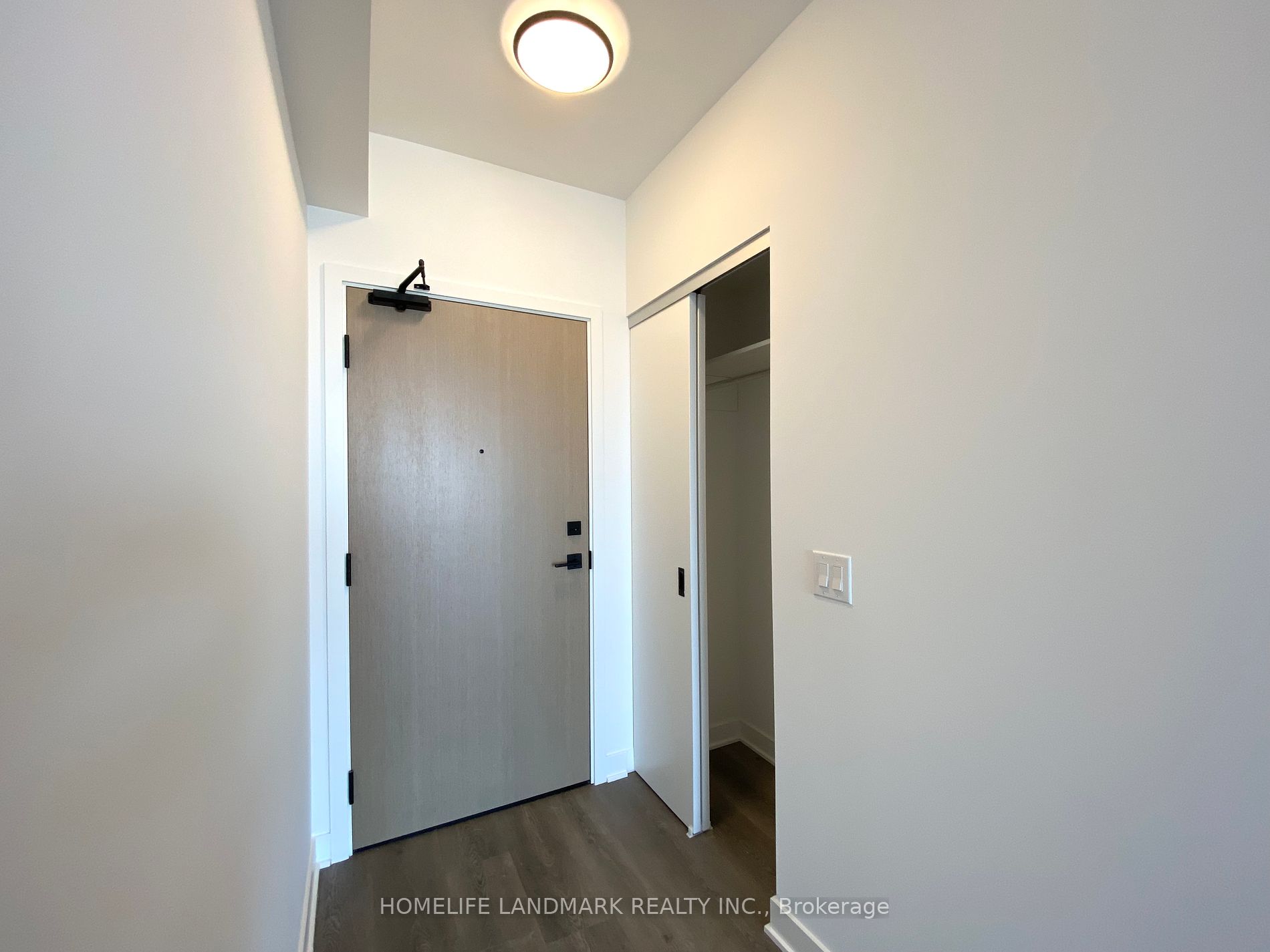 36 Zorra St, #2002