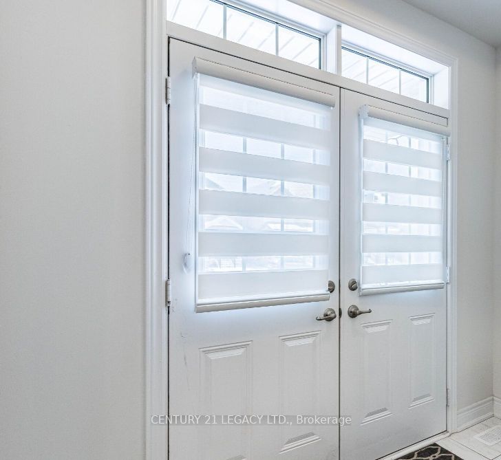 17 Overstone Rd