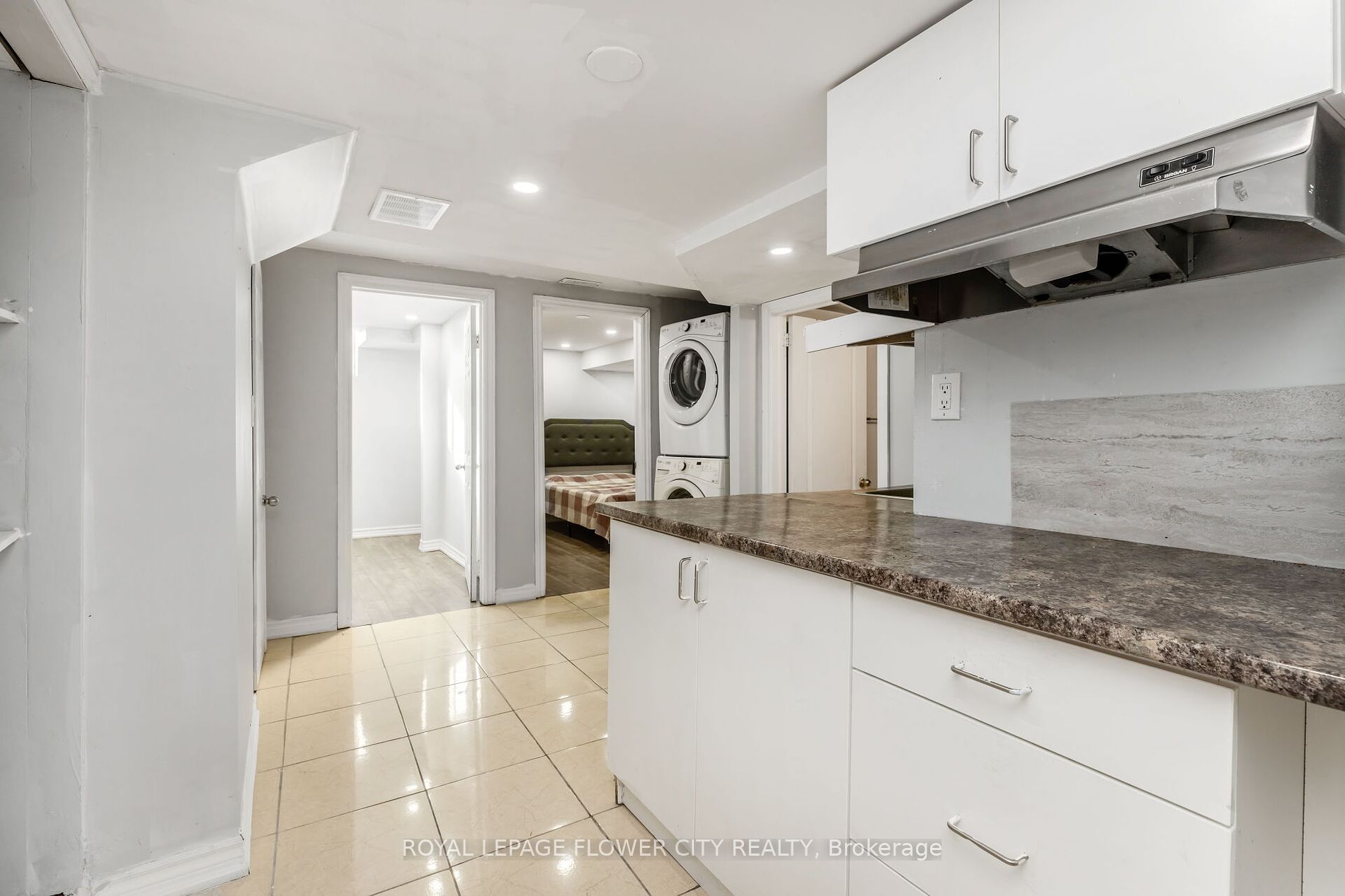 18 Loftsmoor Dr