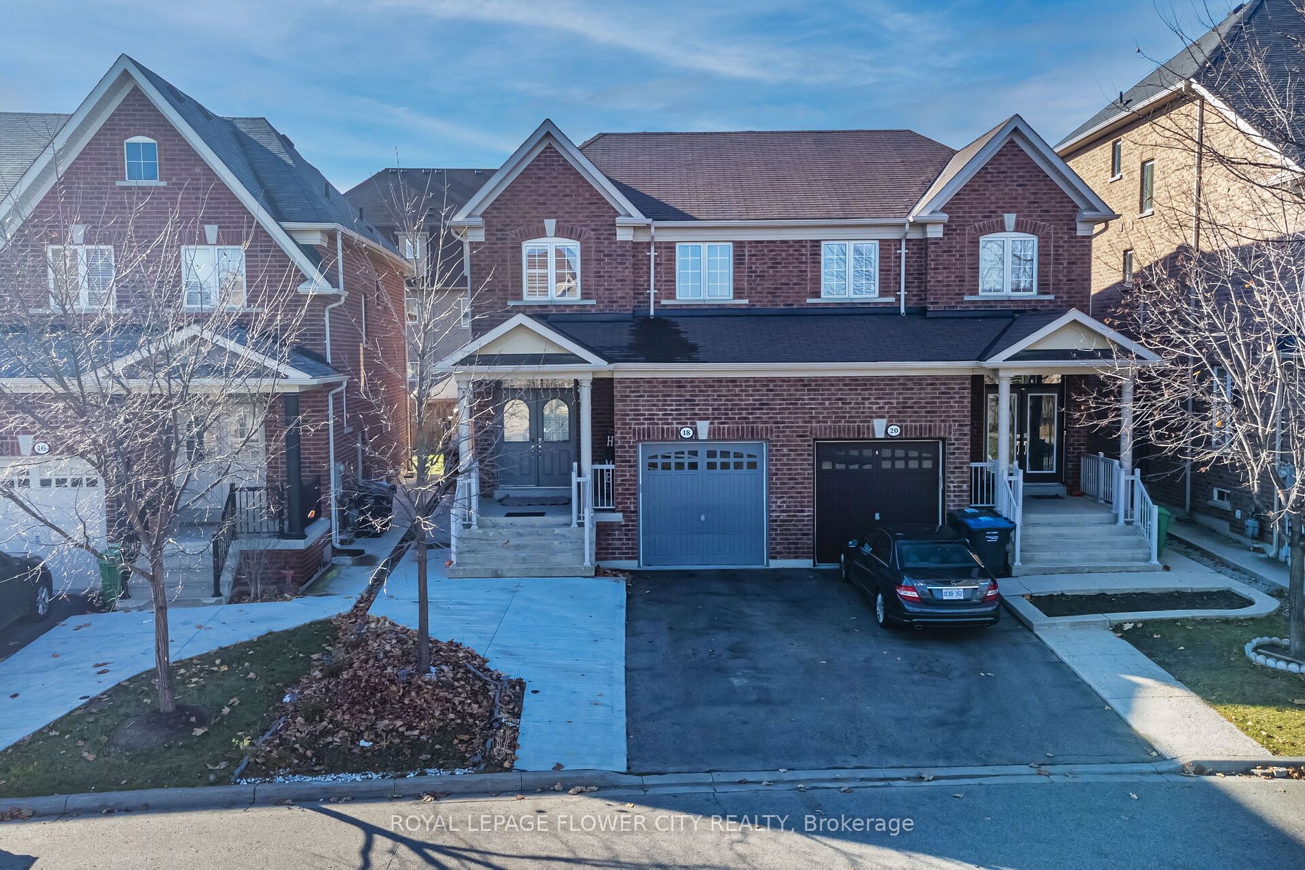 18 Loftsmoor Dr
