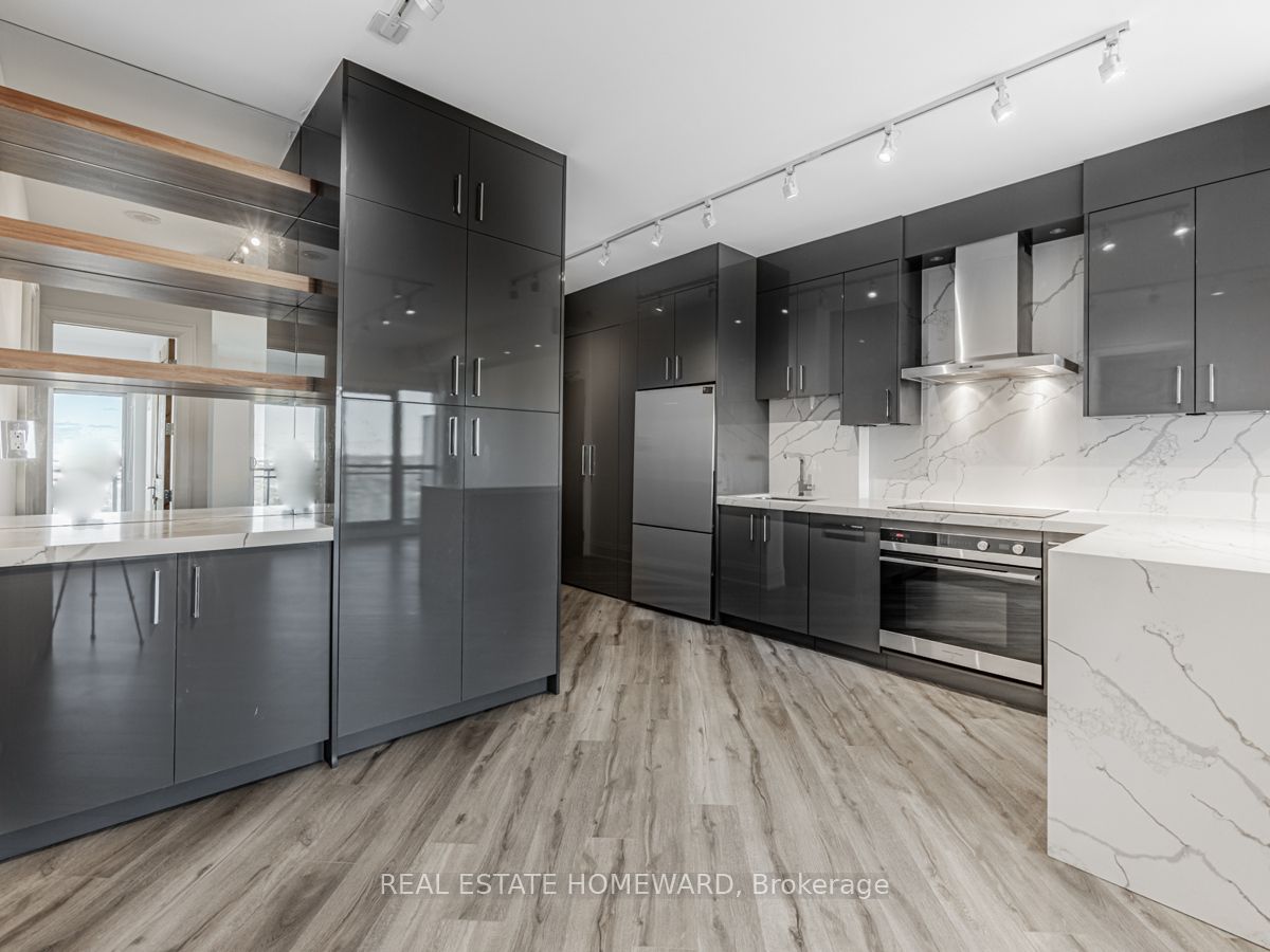 165 Legion Rd N, #2734