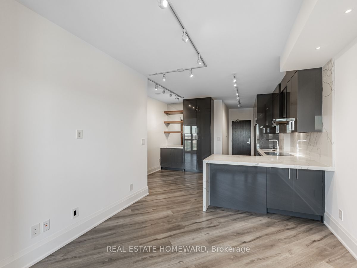 165 Legion Rd N, #2734