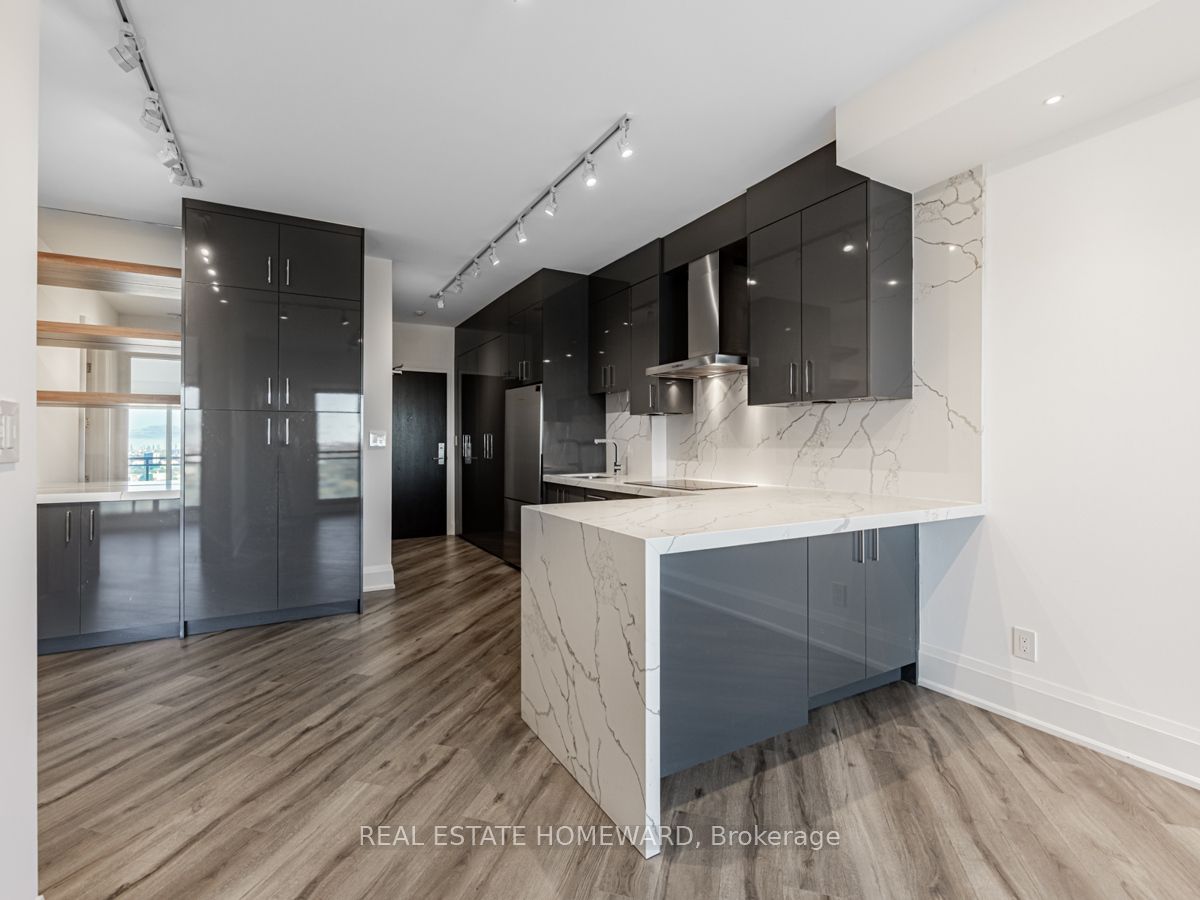 165 Legion Rd N, #2734