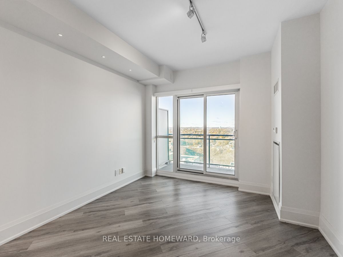 165 Legion Rd N, #2734