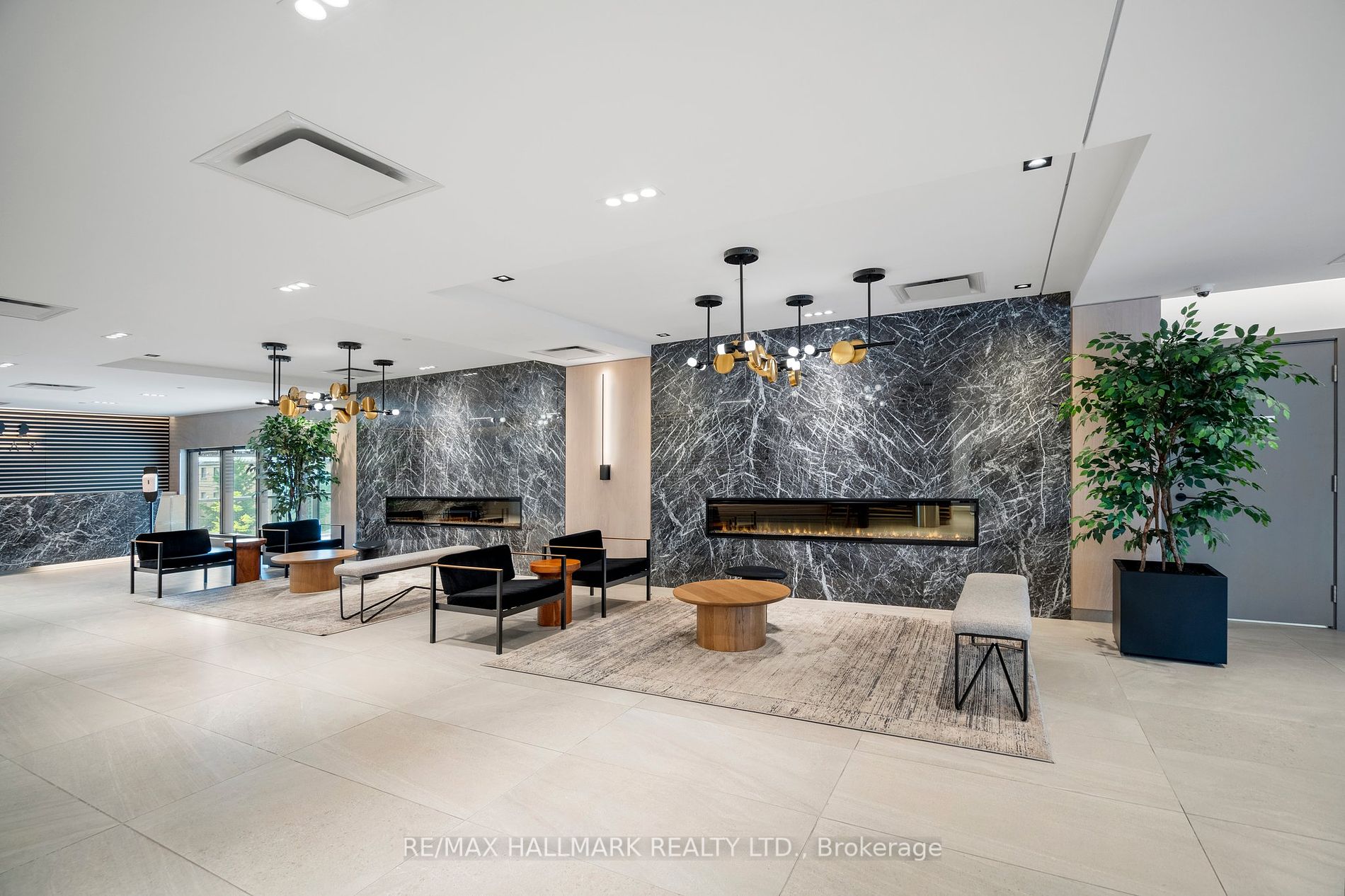 50 George Butchart Dr, #118