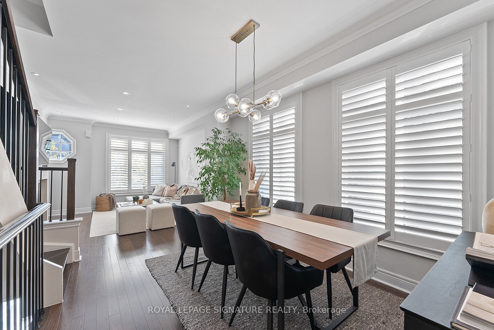 76 Lobo Mews