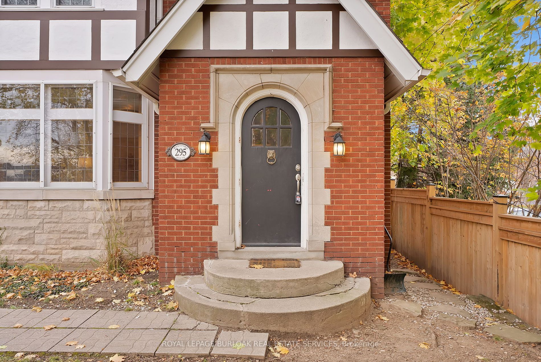 295 Plains Rd W