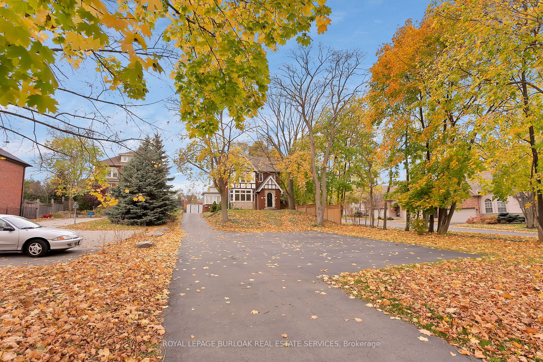 295 Plains Rd W