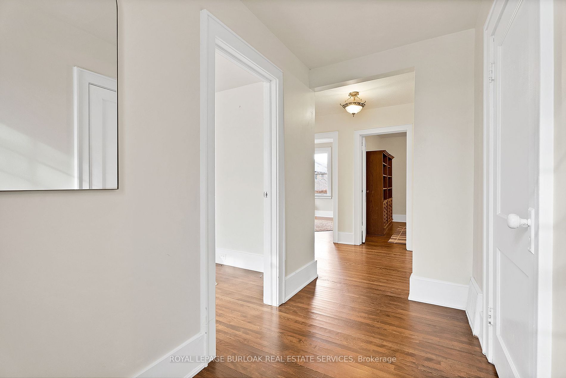 295 Plains Rd W