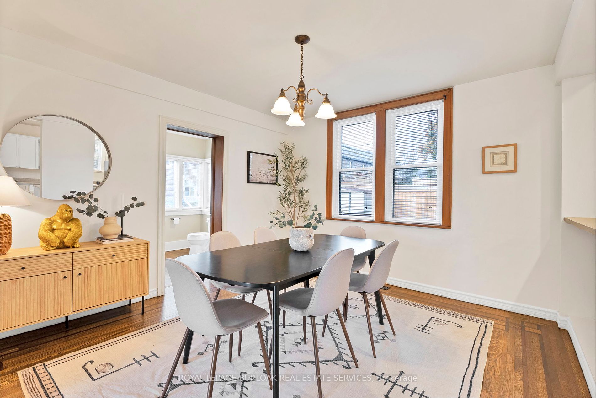 295 Plains Rd W