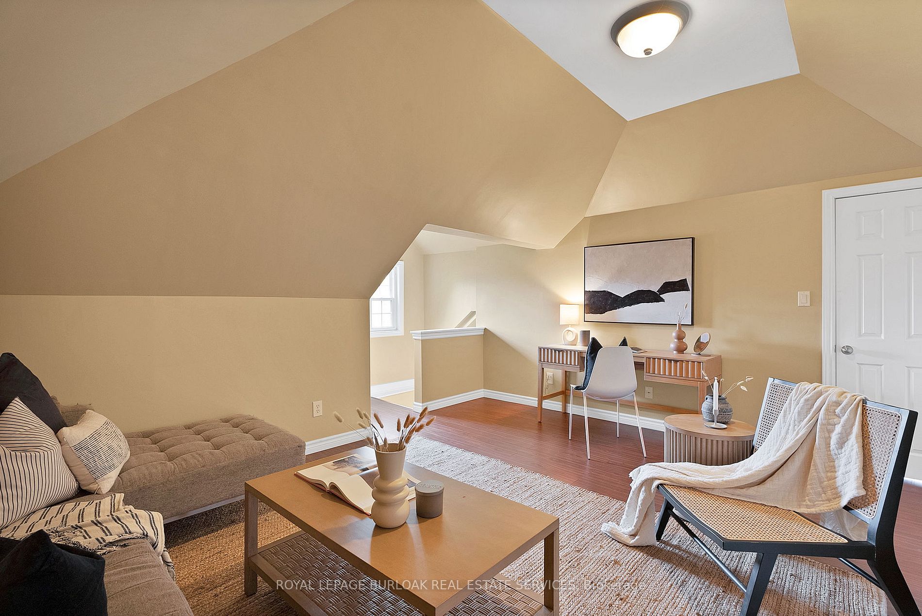 295 Plains Rd W
