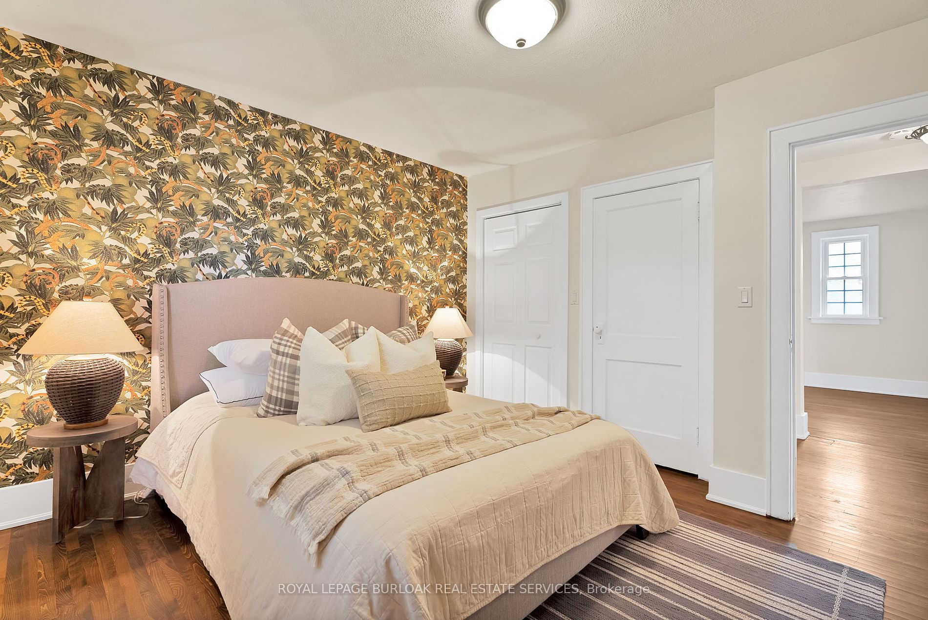 295 Plains Rd W