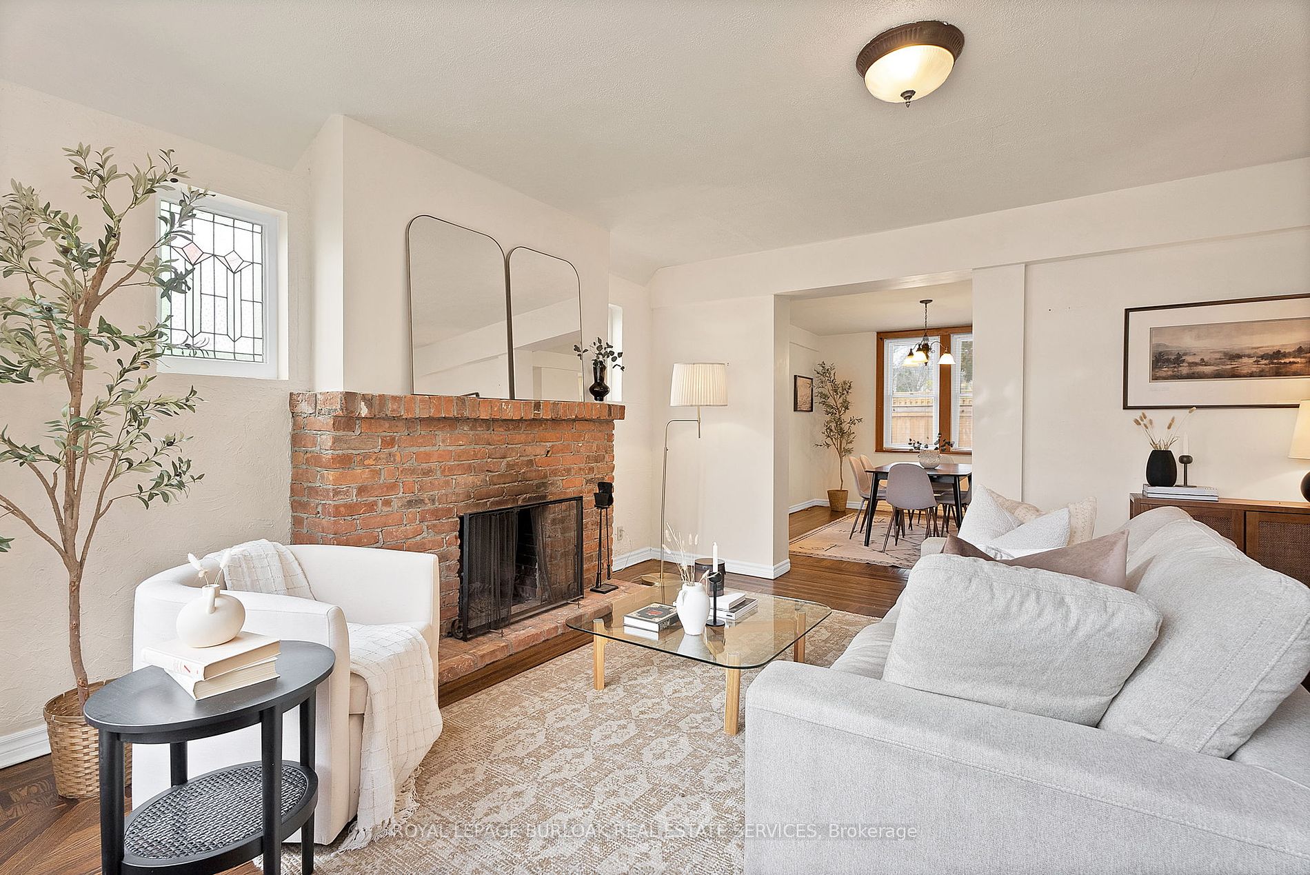 295 Plains Rd W