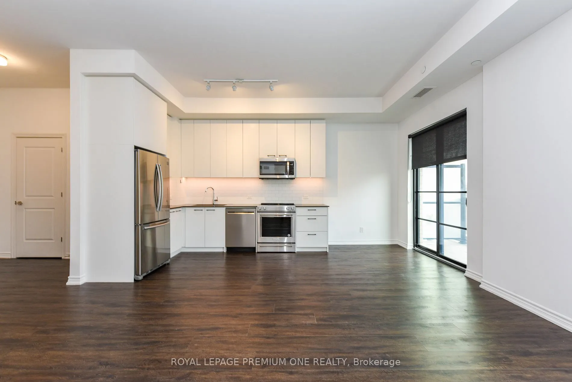 571 Prince Edward Dr N, #512